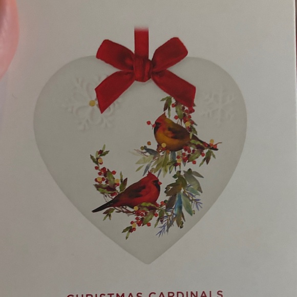 Hallmark Keepsake Ornament with Red Cardinals - Picture 5 of 9